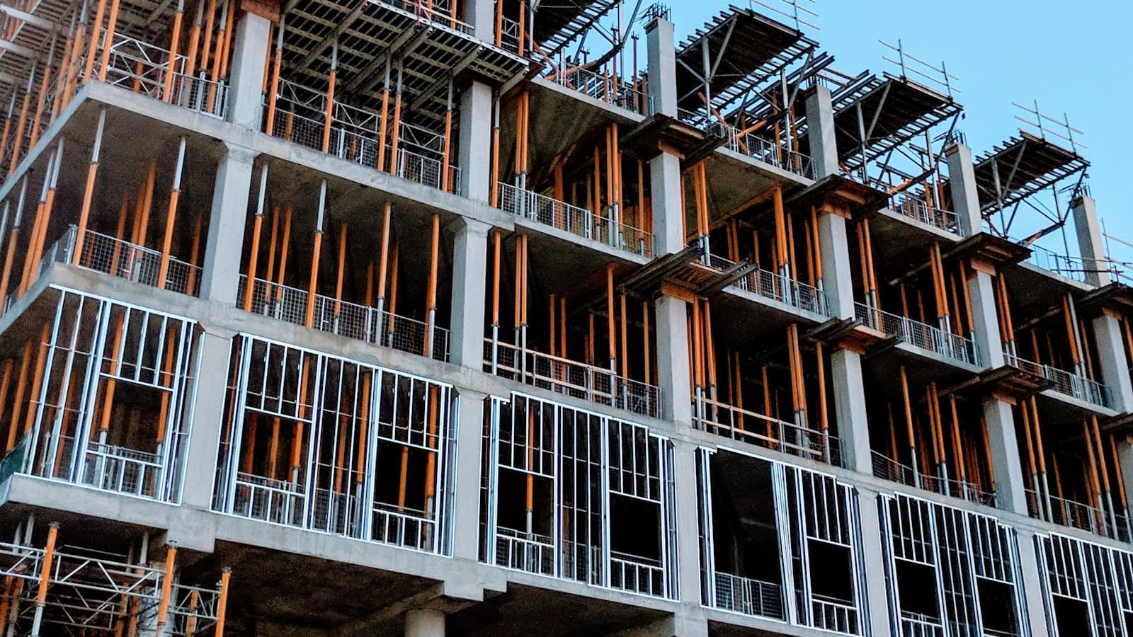 The 5 major risks of building without Dommage Ouvrage insurance